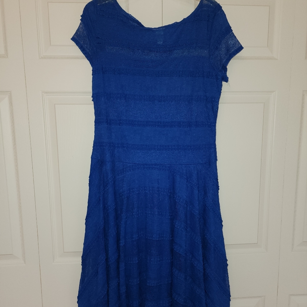 Midi lace dress
